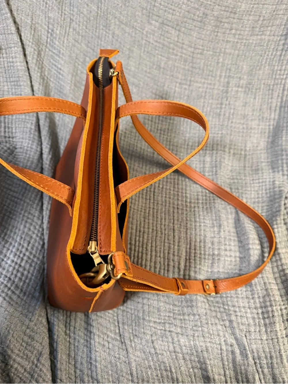 Portland Leather Medium Crossbody Tote with zipper - light brown